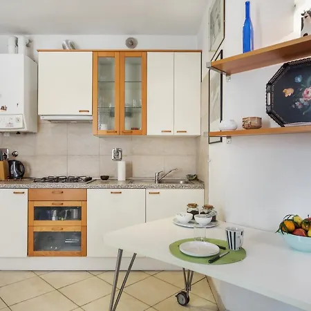 Fancy House Apartman *