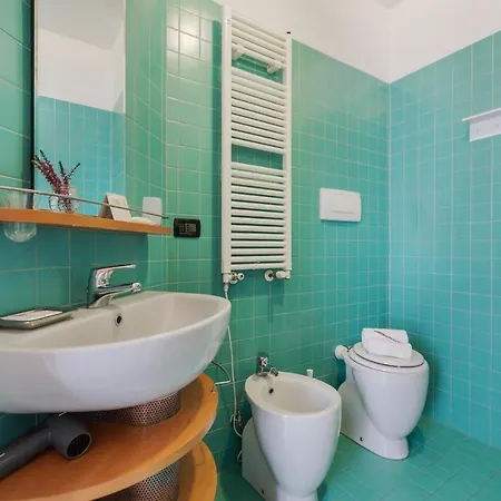 Fancy House Apartman Bologna